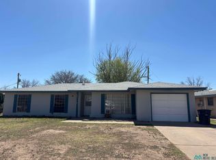 300 Linda Cir, Roswell, NM 88201