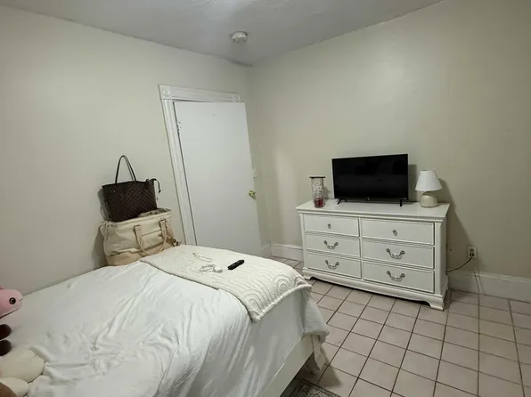 (undisclosed Address), South Boston, MA 02127