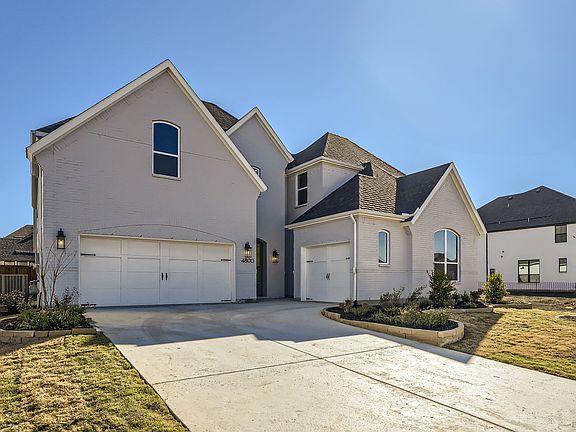 2nd image of 4800 Wreath Ln