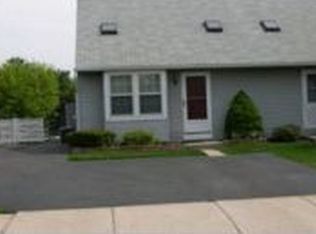 516 Spring Hill Dr, Harleysville, PA 19438