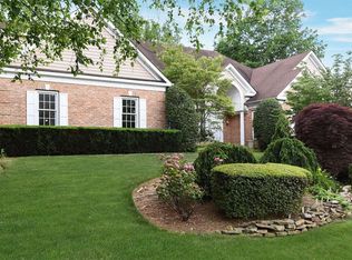 72 Stone Hill Dr S, Manhasset, NY 11030