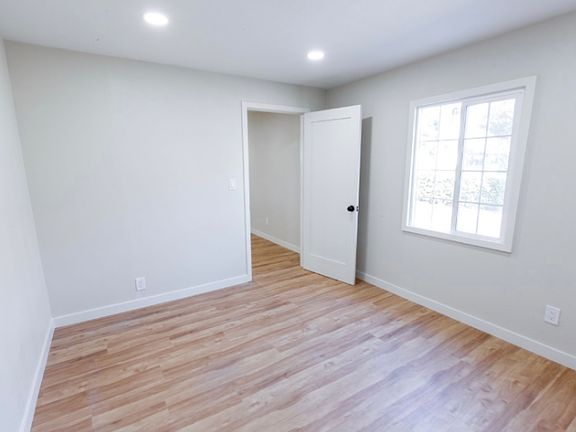 5th image of 5848 Oliva Ave