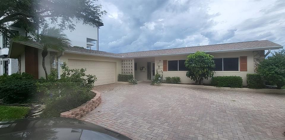 1st image of 202 Driftwood Ln