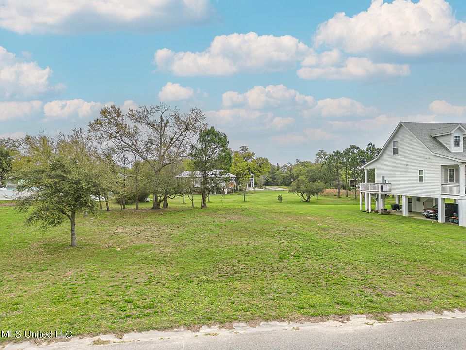 2nd image of 122 Sea Oaks Blvd #40