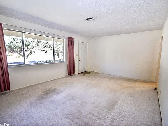 5th image of 1804 Bolton Ave