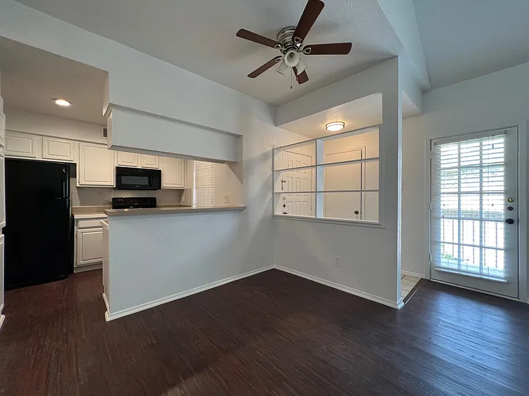 3140 Devonshire Dr #236H — Photo 3