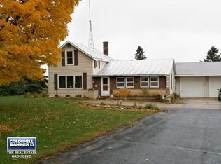 E6960 Nicolai Rd, Manawa, WI 54949