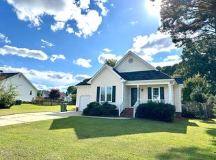 804 S Phillips Pointe Dr, Fuquay Varina, NC 27526