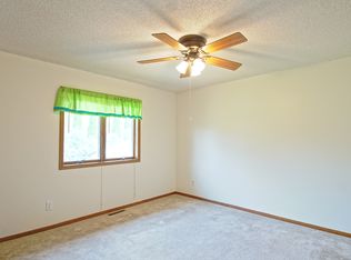 1491 Hillside Dr, Red Wing, MN 55066