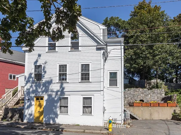 49 Sewall St, Marblehead, MA 01945