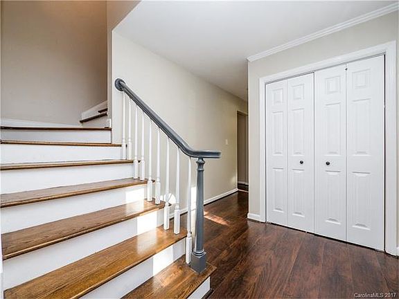 4th image of 6901 Bonavie Cres