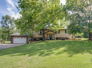 26195 Airport Rd, Dow, IL 62022