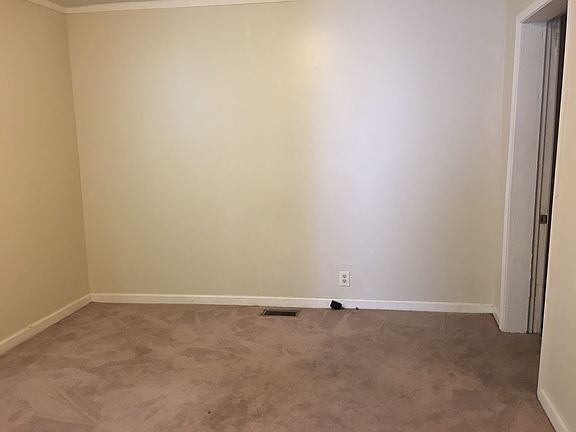 4th image of 317 Linden St #W