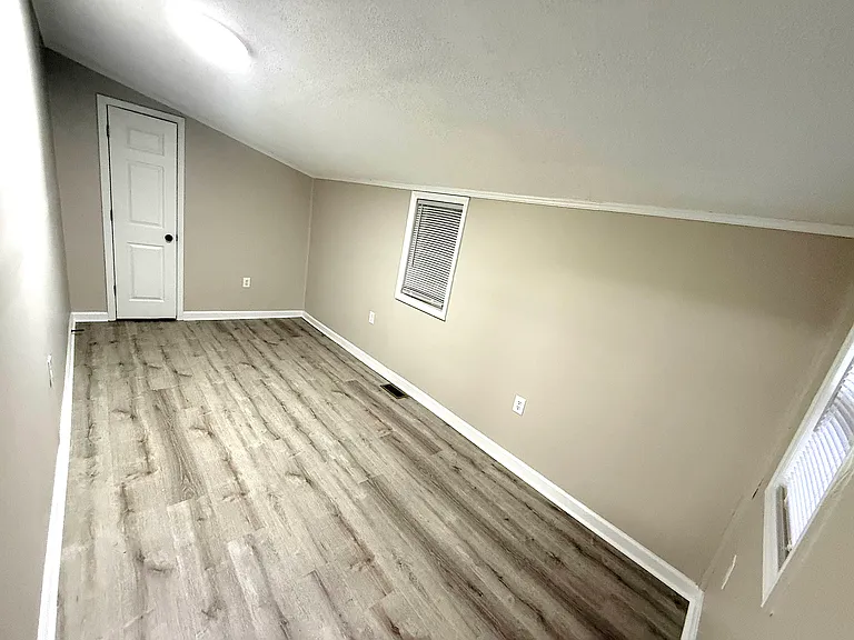 Rear bedroom & closet