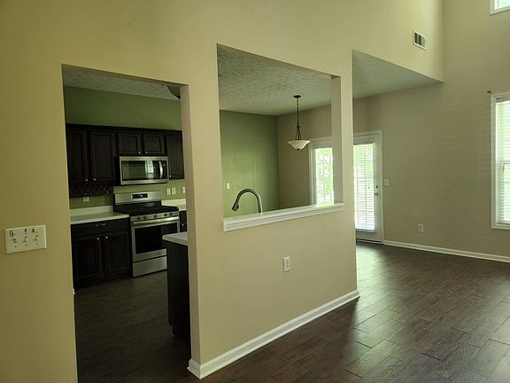5th image of 2350 Kirkstone Dr