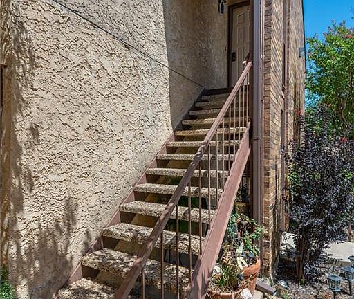 2nd image of 1908 Cloisters Dr APT 524