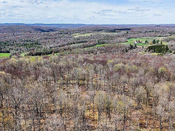3rd image of 624 County Road