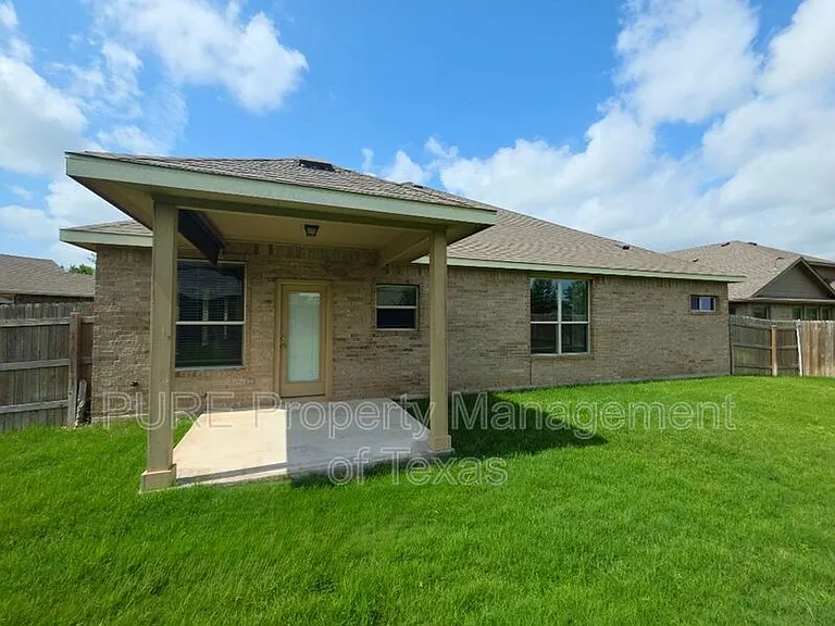 1019 Granbury Cv — Photo 19