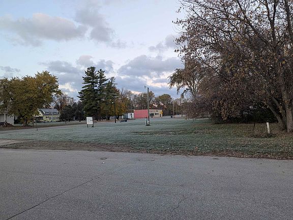 4th image of N/a East Ctr