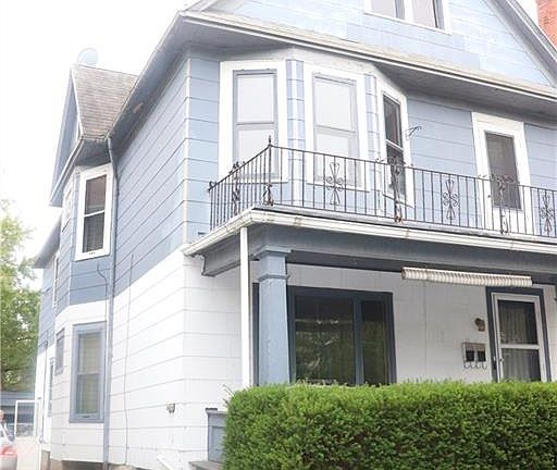3rd image of 66 W Hazeltine Ave
