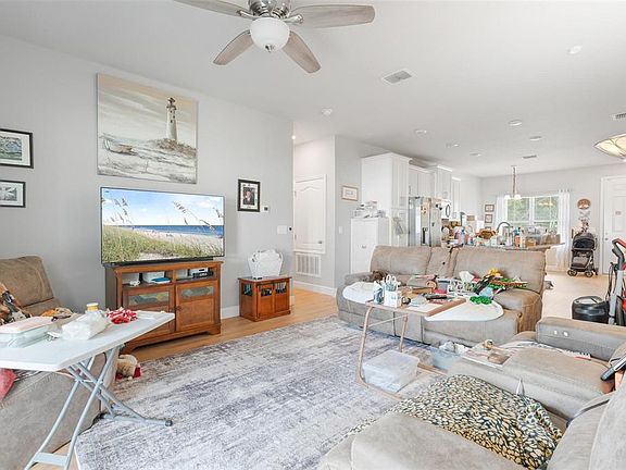 3rd image of 4371 SW 143rd Lane Rd