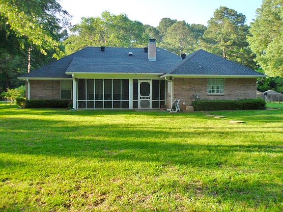 2nd image of 1634 Brookhollow Dr