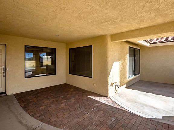 4th image of 3275 Fountain Palm Dr