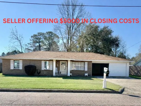 1016 Pinehurst Dr, Columbia, MS 39429