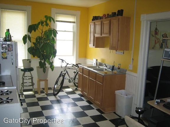 2nd image of 2437 N Weil St APT 04