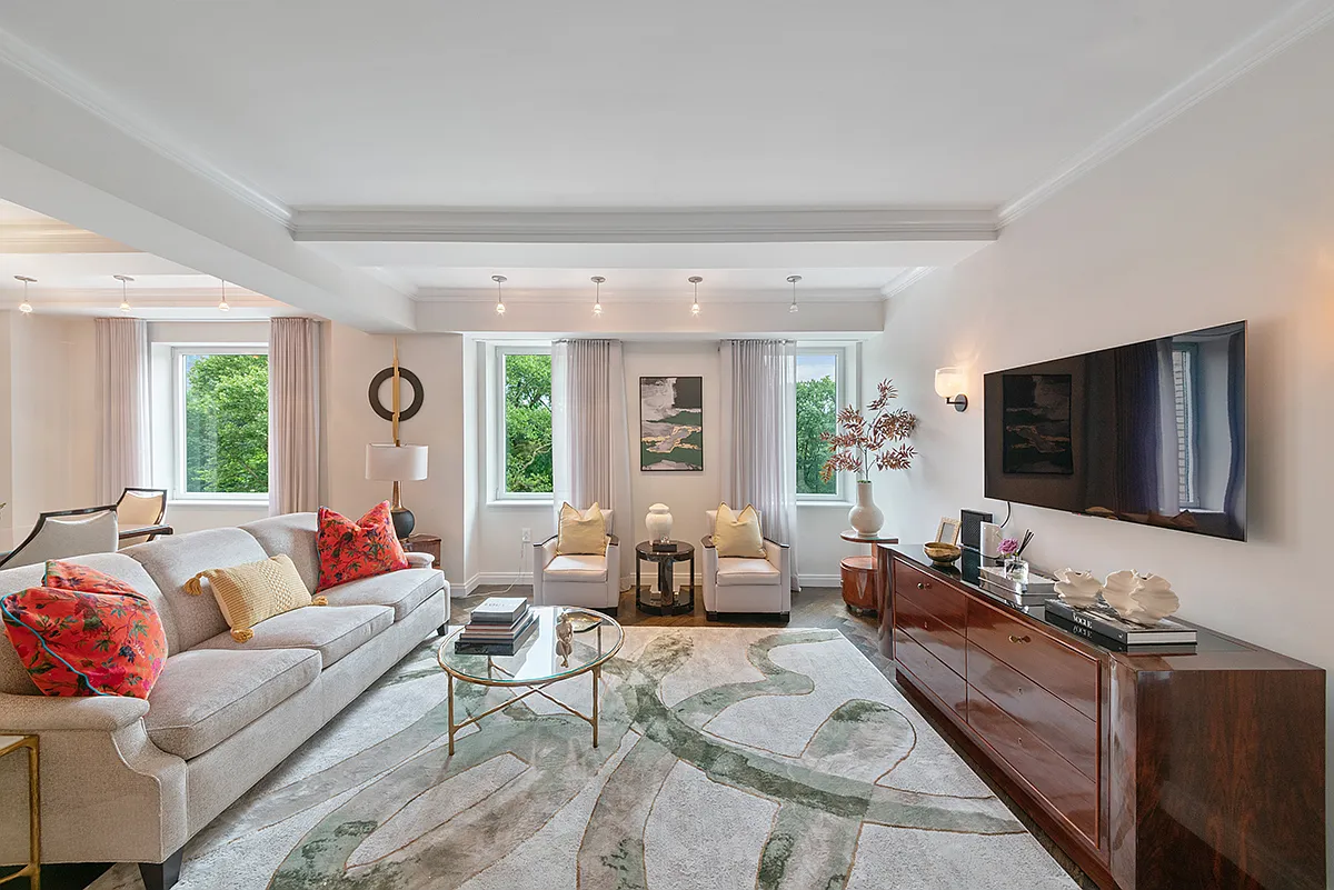 160 Central Park South — Photo 1