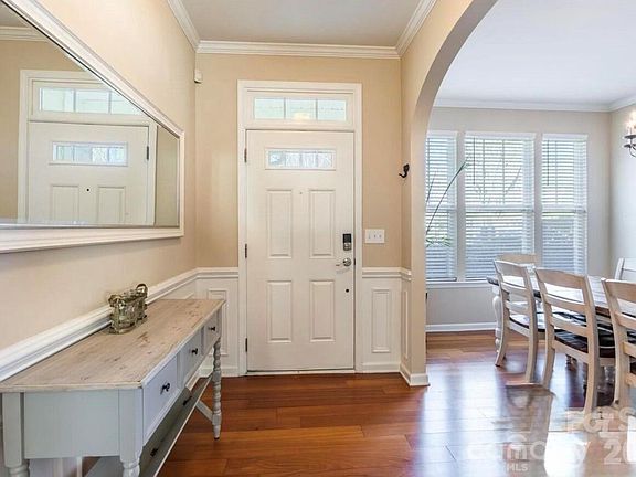 3rd image of 555 Pine Links Dr