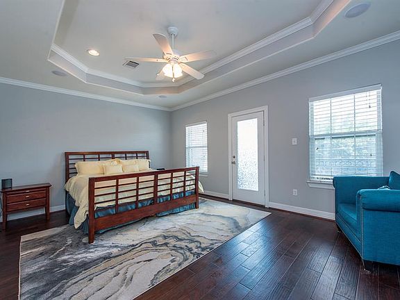 Master bedroom large enough for sitting area