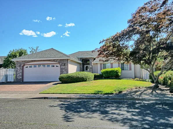 841 Brandon St, Central Pt, OR 97502