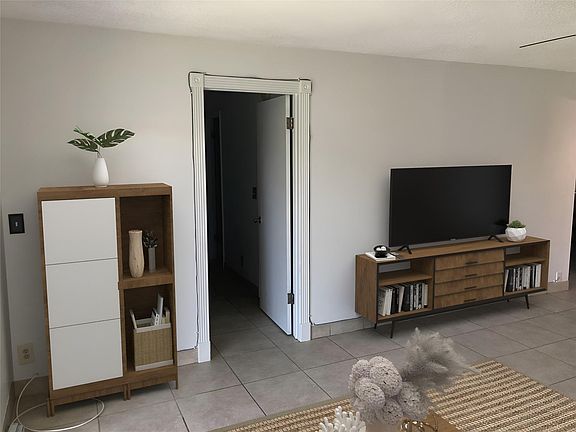 4th image of 9900 Sunrise Lakes Boulevard #202