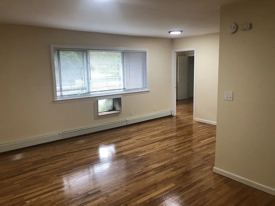16 Waldron Ave #12B
