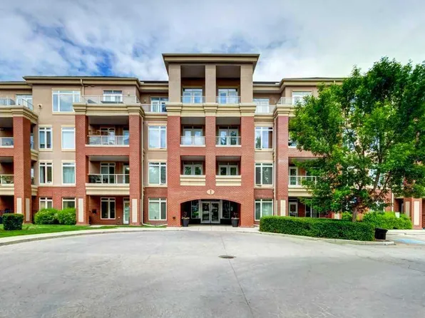 2 S Hemlock Cres SW #105, Calgary, AB T3C 2Z1