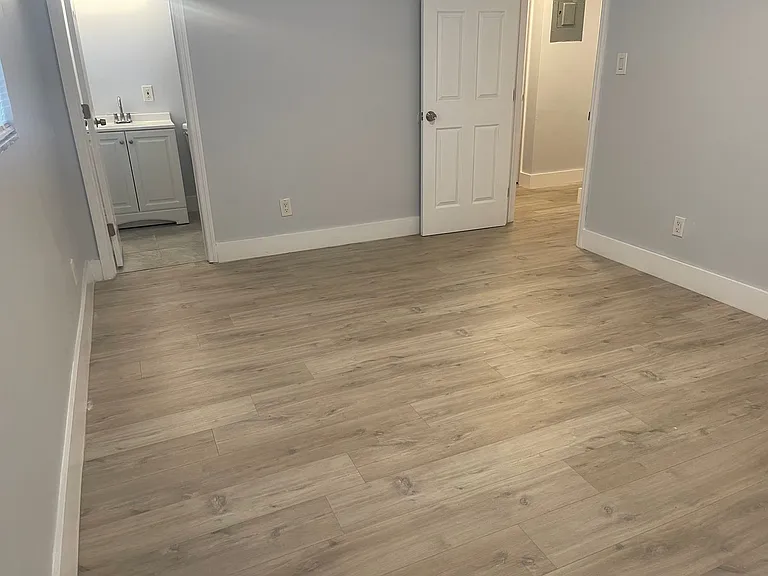 780 NE 46th Ct — Photo 34