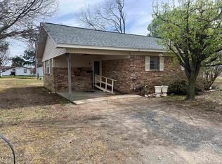 1921 S Grand Ave, Stuttgart, AR 72160