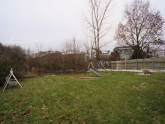 3rd image of 360 Tallgrass Dr NE