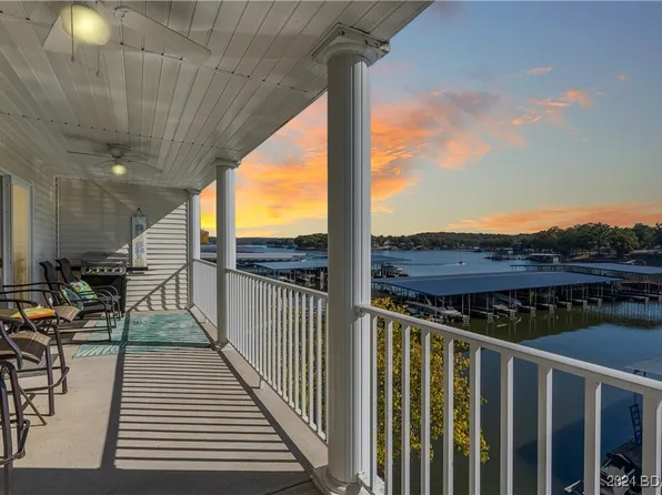 180 Lakeview Resort Blvd #3C, Sunrise Beach, MO 65079