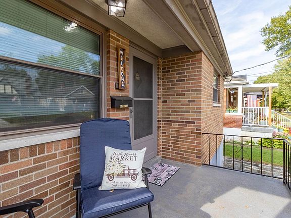 2nd image of 6831 Buckingham Pl