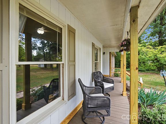 4th image of 1811 Price Rd