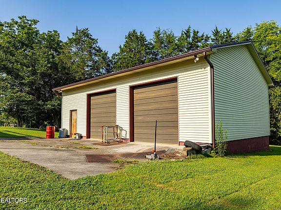 5th image of 7319 Bell Rd