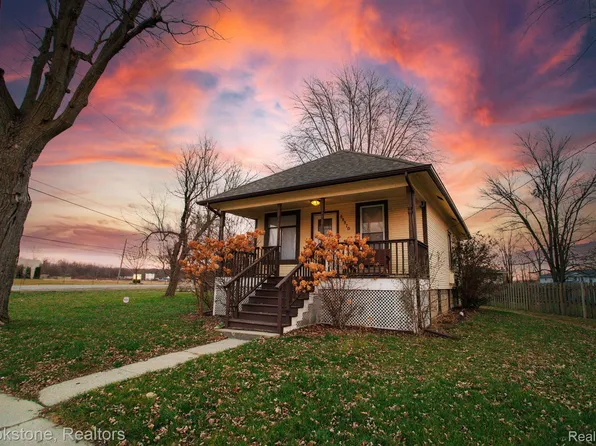 68970 Howard St, Richmond, MI 48062