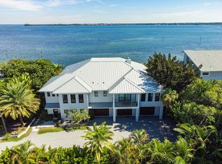 211 Haverkos Ct, Holmes Beach, FL 34217