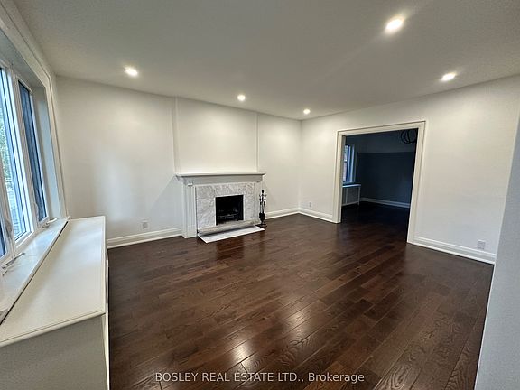 3rd image of 229 Manor Rd E #2