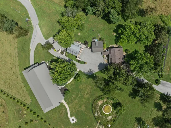 4 Coventry Rd, Valley Grove, WV 26002