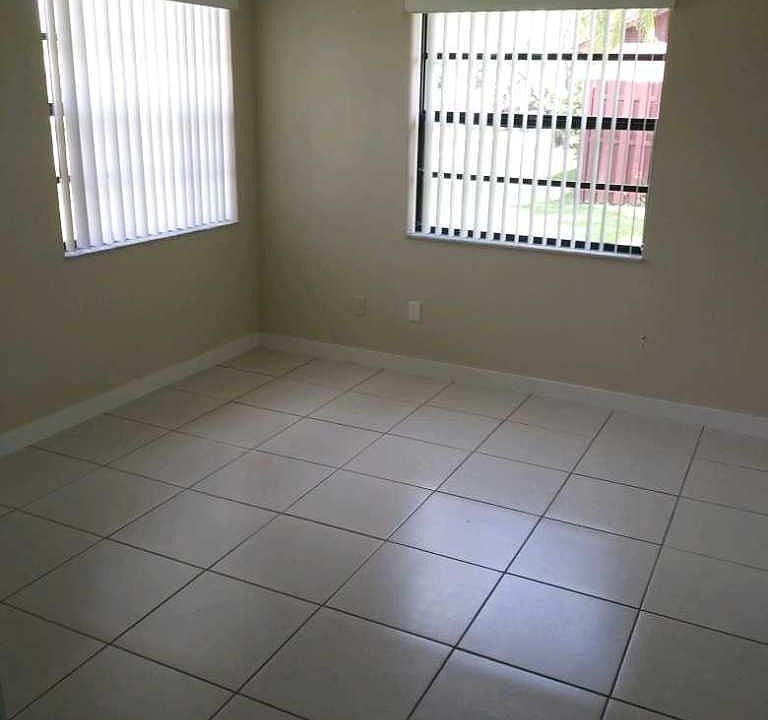 1st image of 1560 Granfern Ave