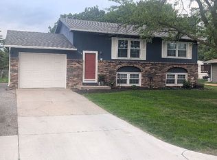 108 Applewood Dr, Norfolk, NE 68701