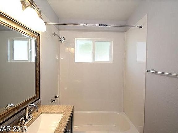 4th image of 1805 Elm Ave